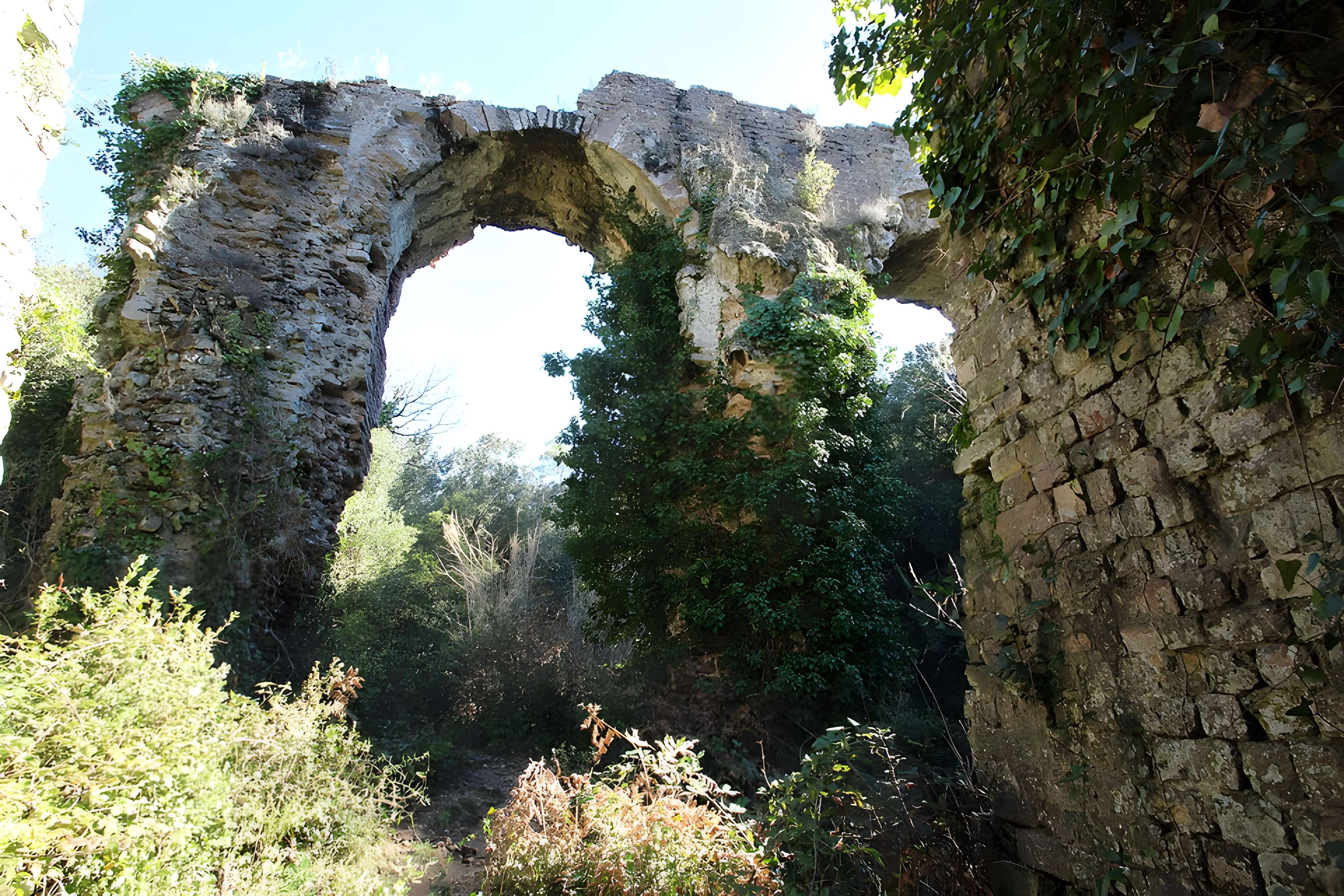 Aqueduc antique (restes de l')