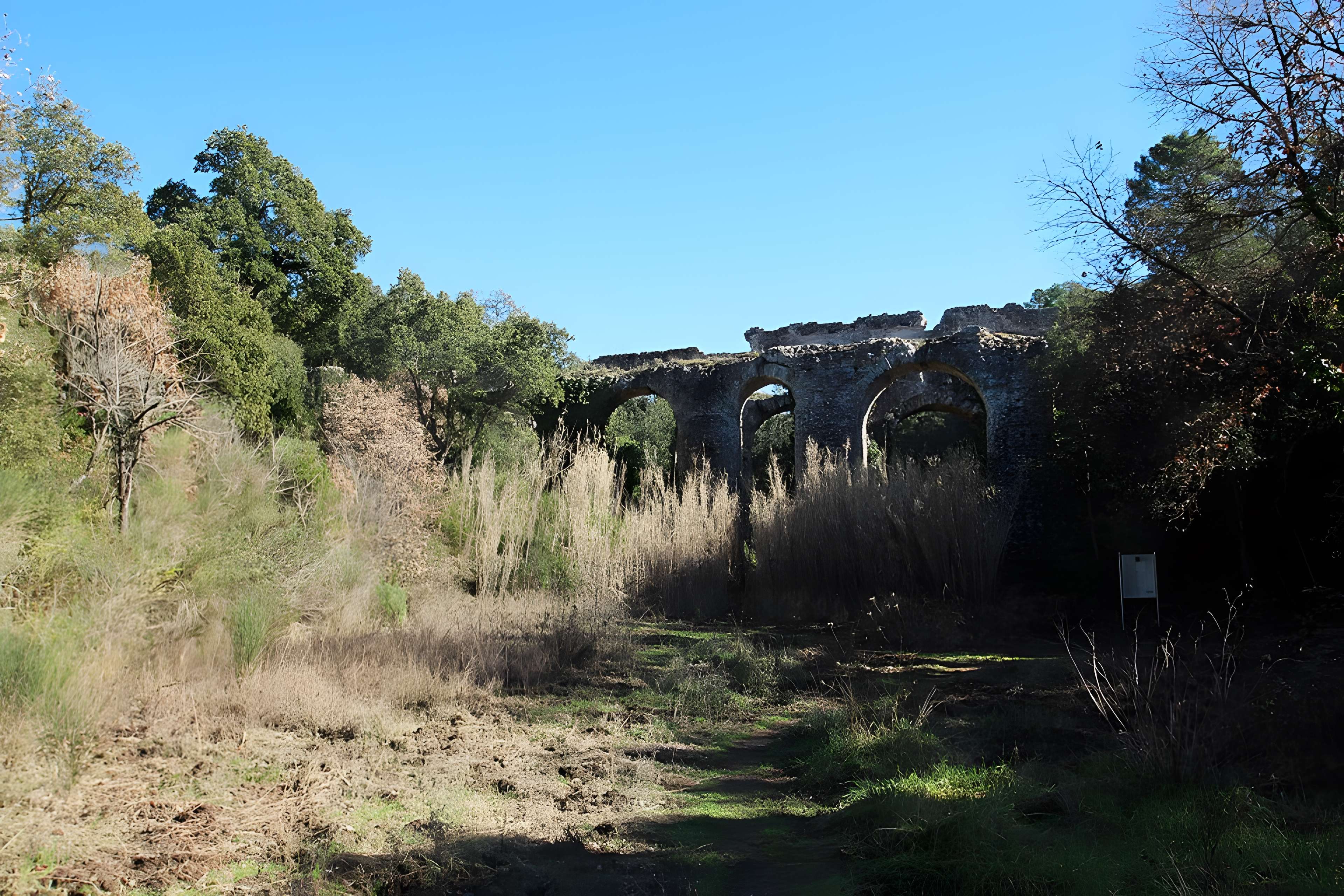 Aqueduc antique (restes de l')