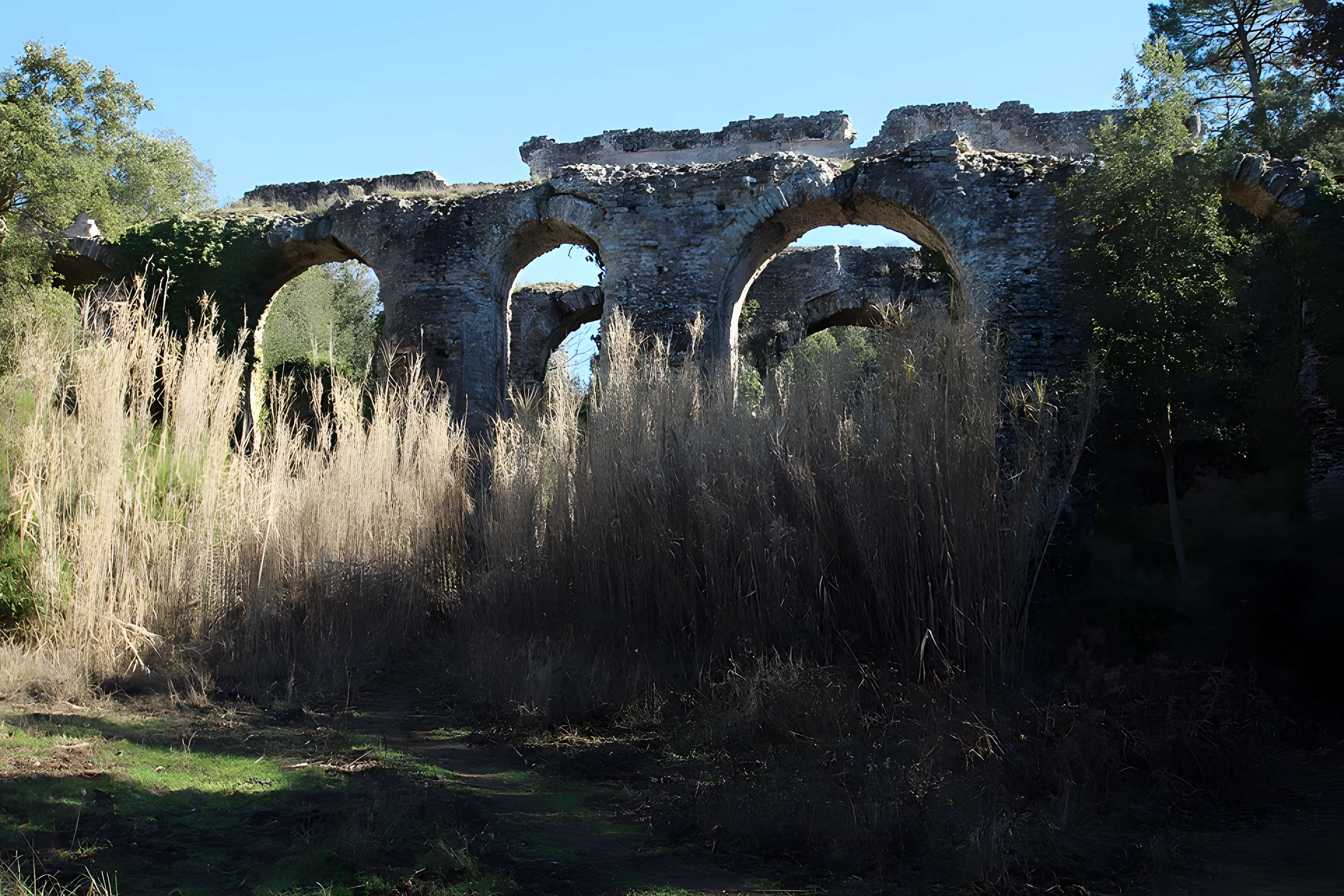 Aqueduc antique (restes de l')