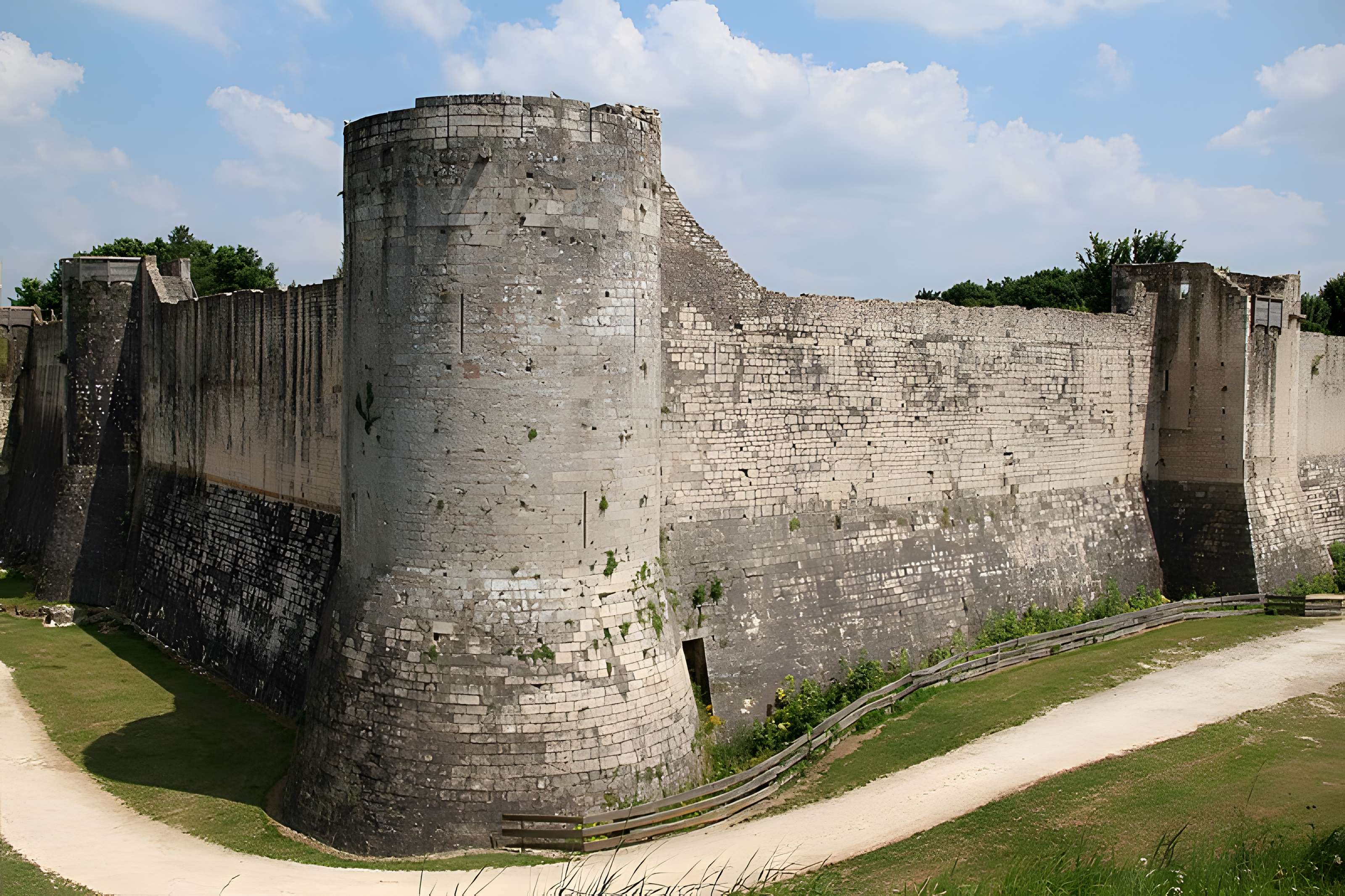 Remparts de Provins