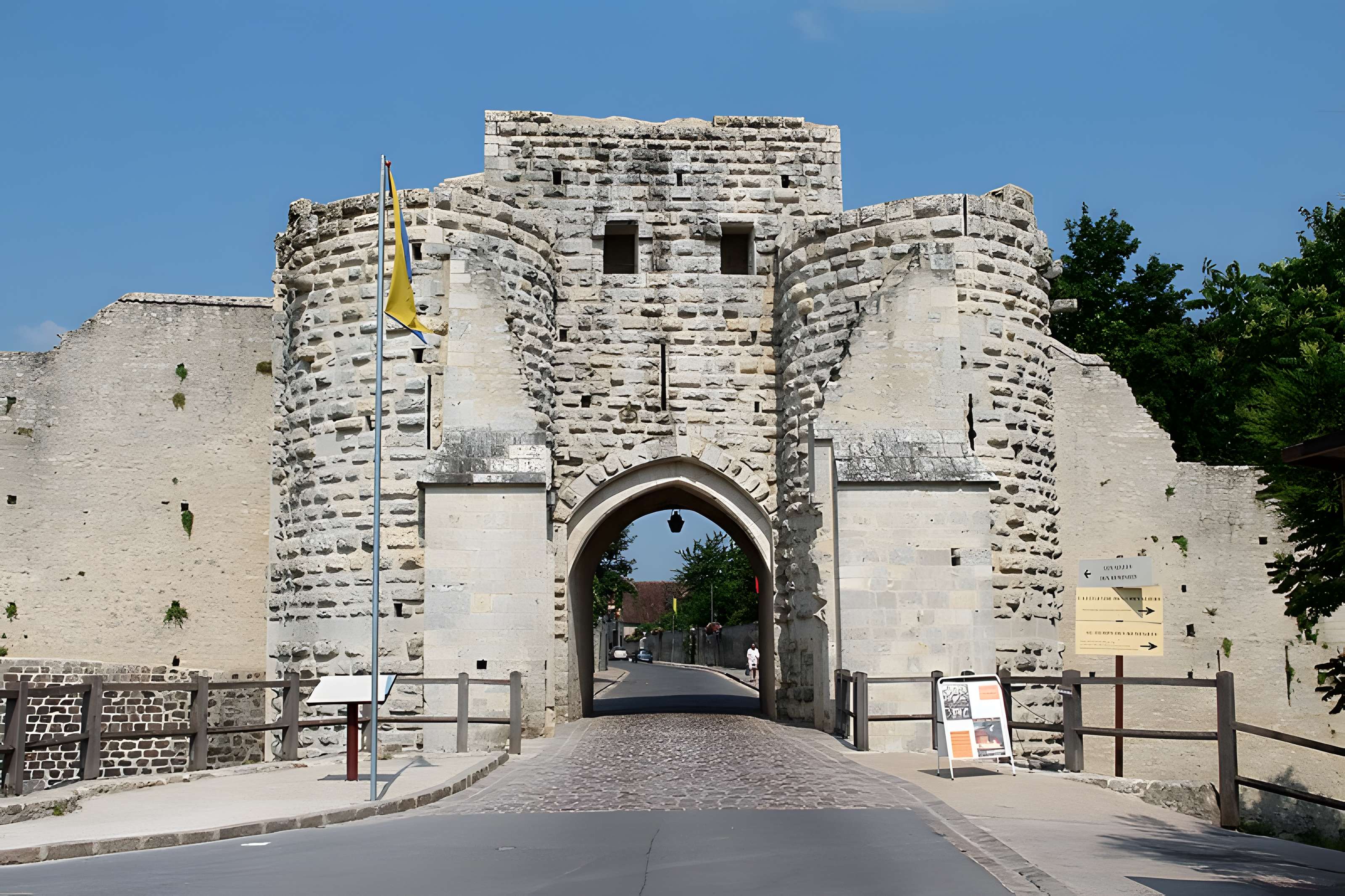 Remparts de Provins