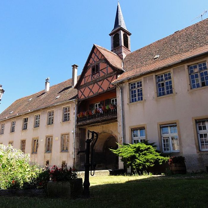 Photo de Remparts et quatre anciennes portes