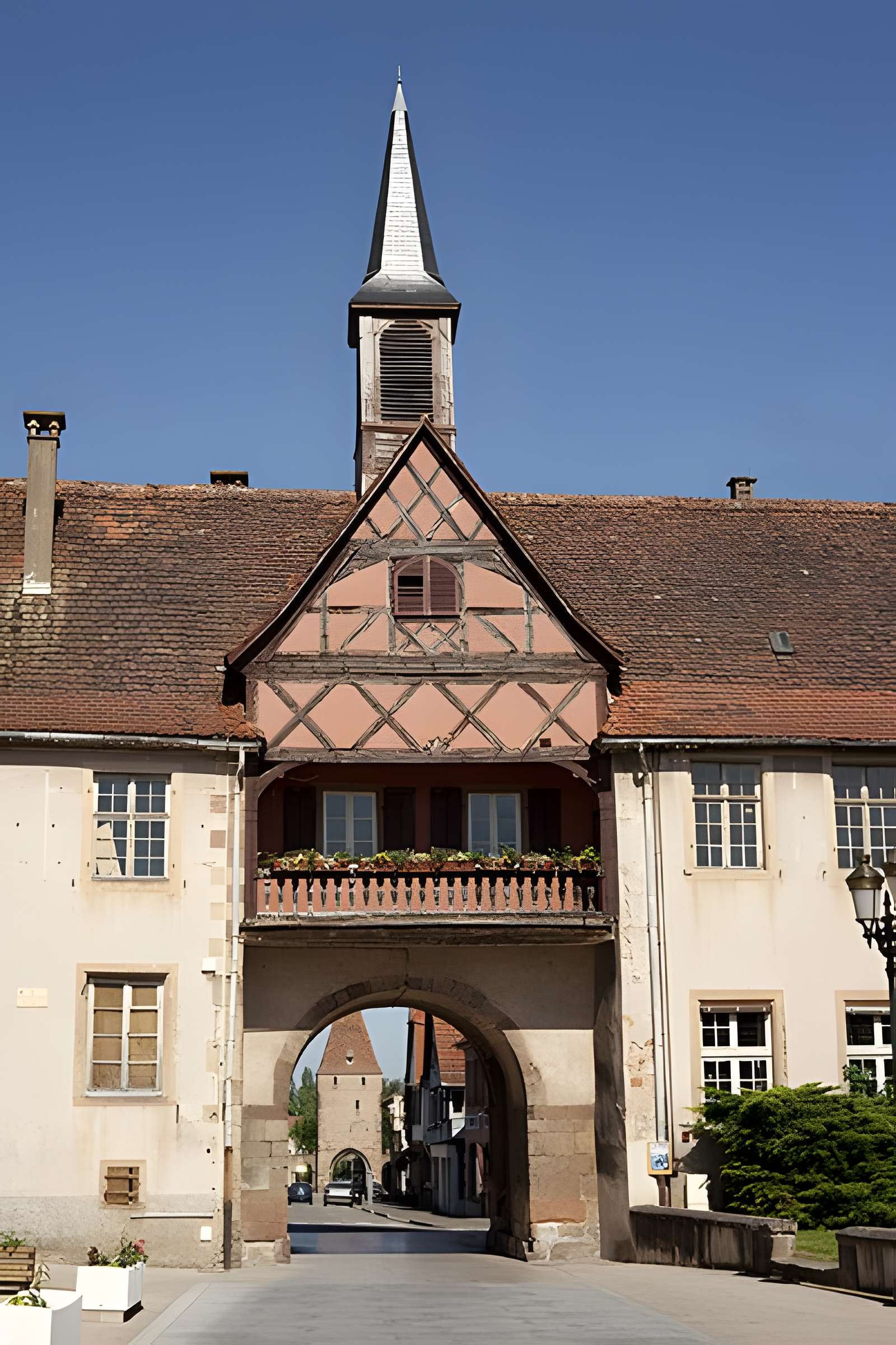 Remparts et quatre anciennes portes
