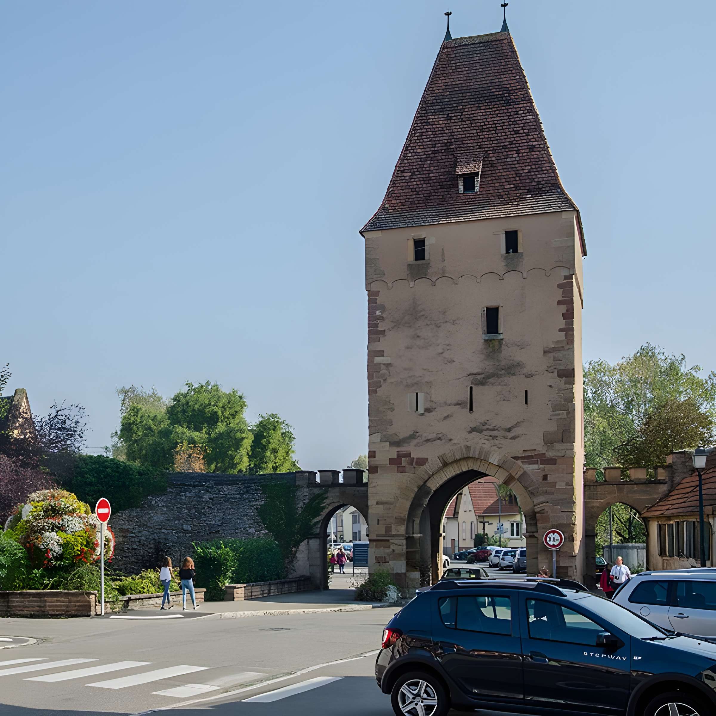 Remparts et quatre anciennes portes