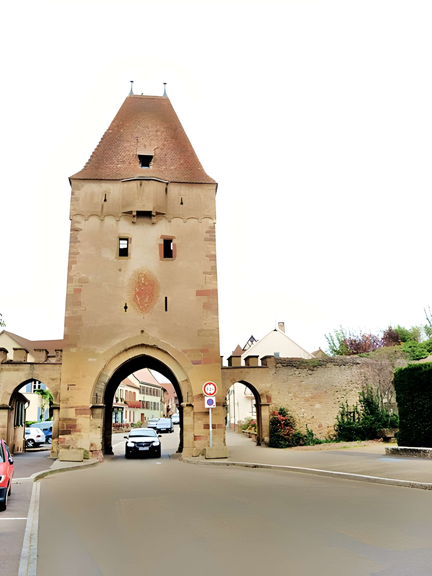 Remparts et quatre anciennes portes