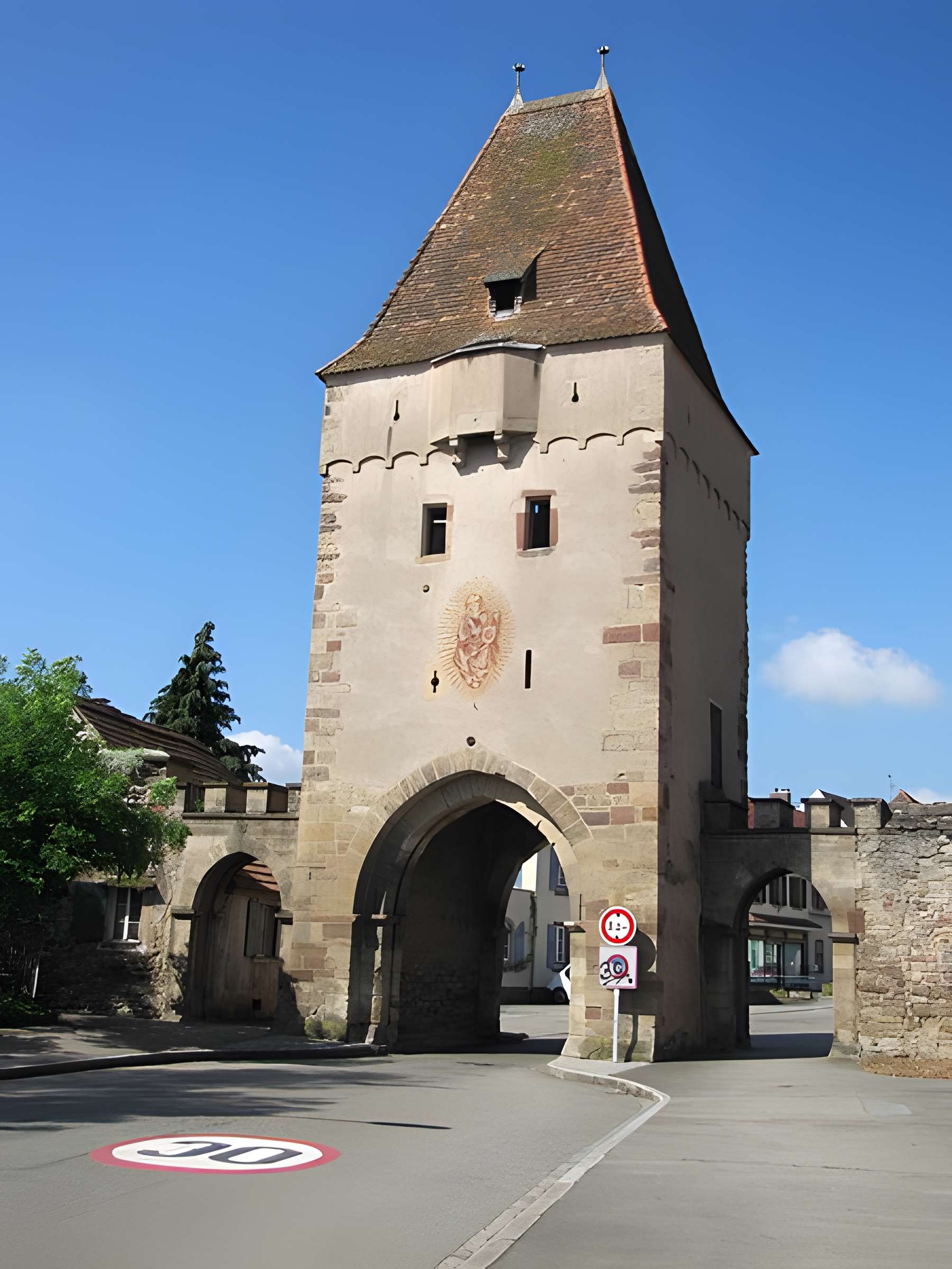Remparts et quatre anciennes portes