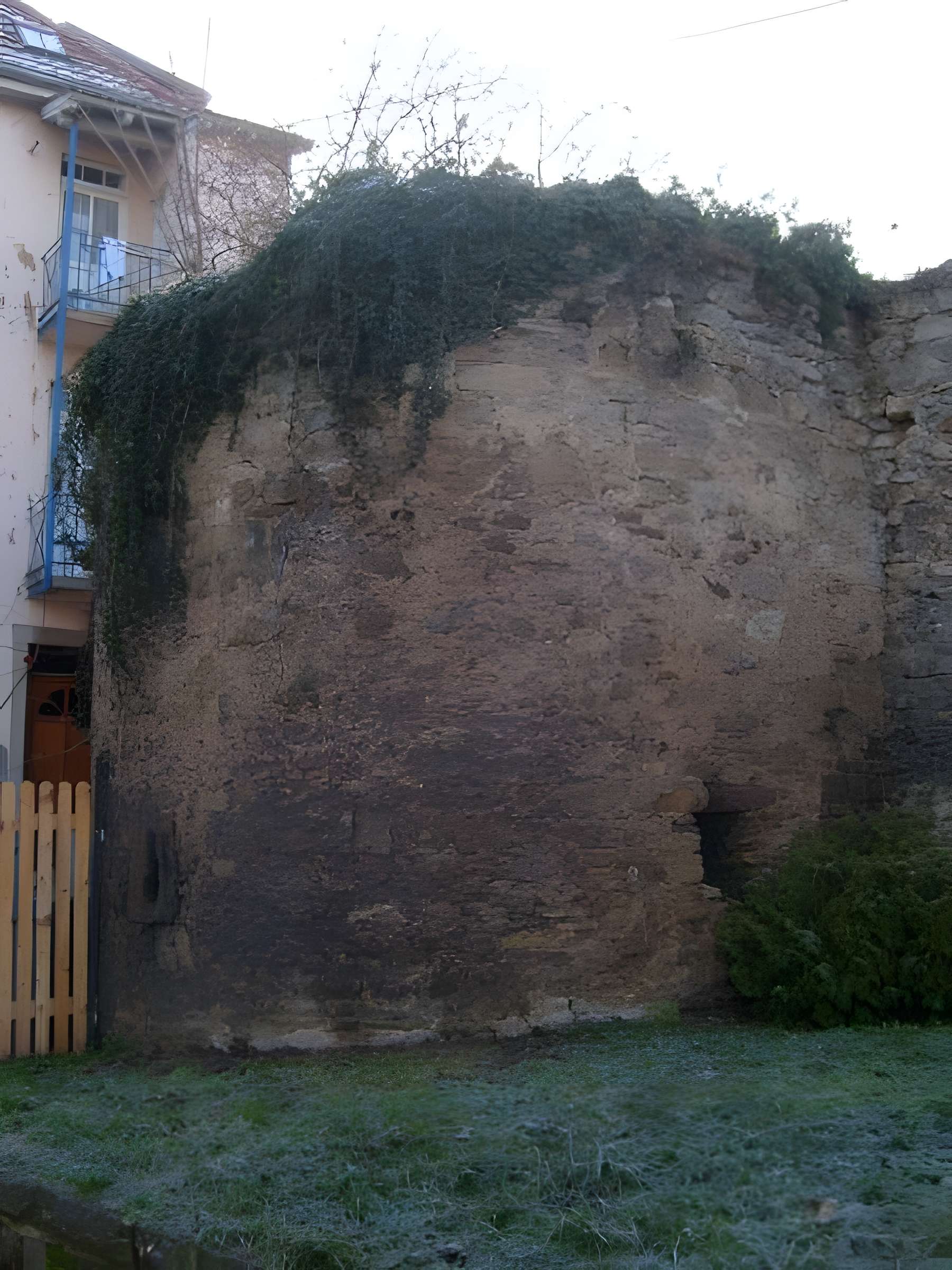 Remparts et quatre anciennes portes