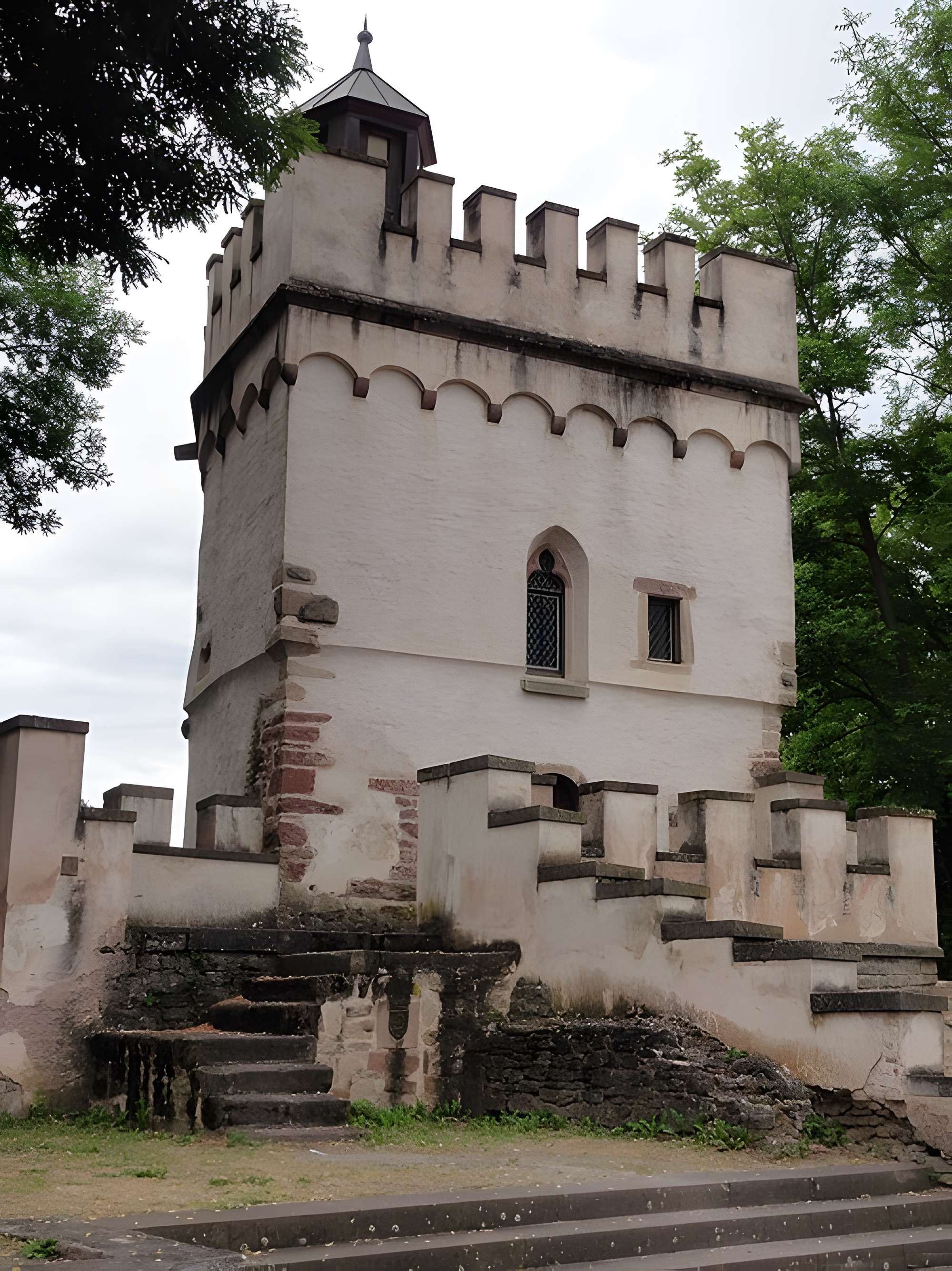 Remparts et quatre anciennes portes