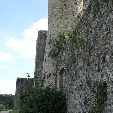 Remparts de Sainte-Suzanne