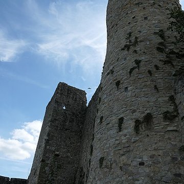 Remparts de Sainte-Suzanne