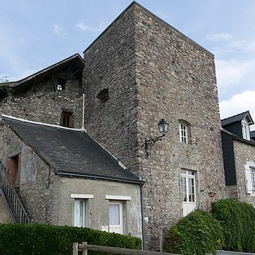 Remparts de Sainte-Suzanne