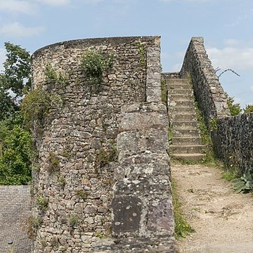 Remparts de Sainte-Suzanne
