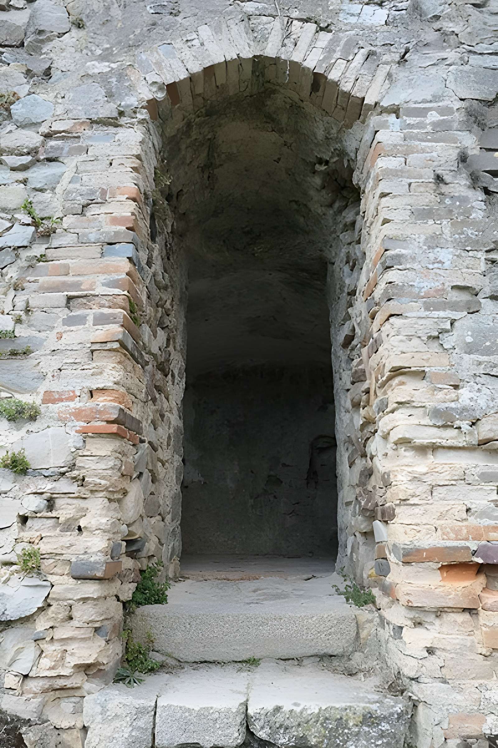 Remparts de Sainte-Suzanne