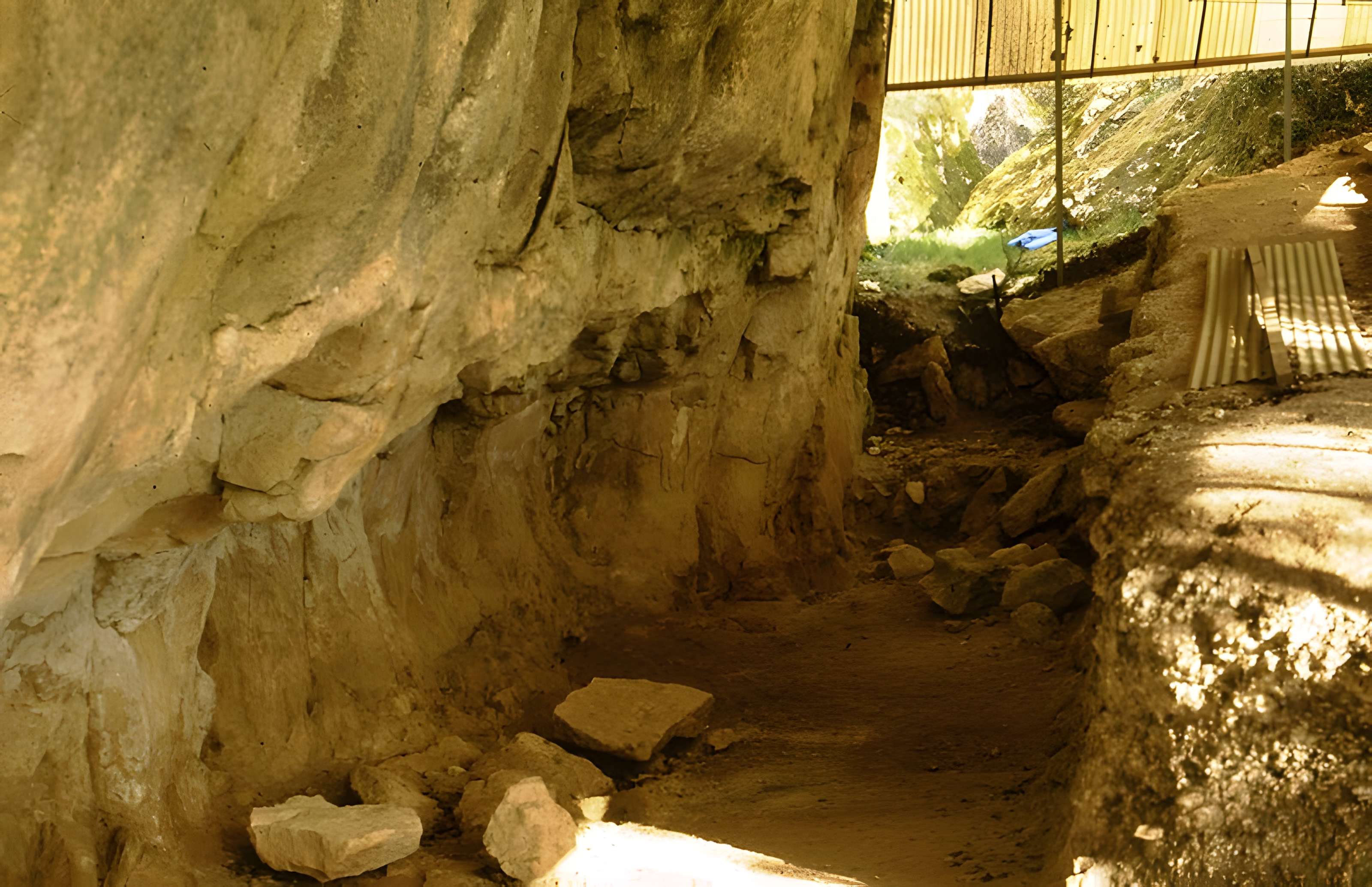 Roc-aux-Sorciers d'Angles-sur-l'Anglin