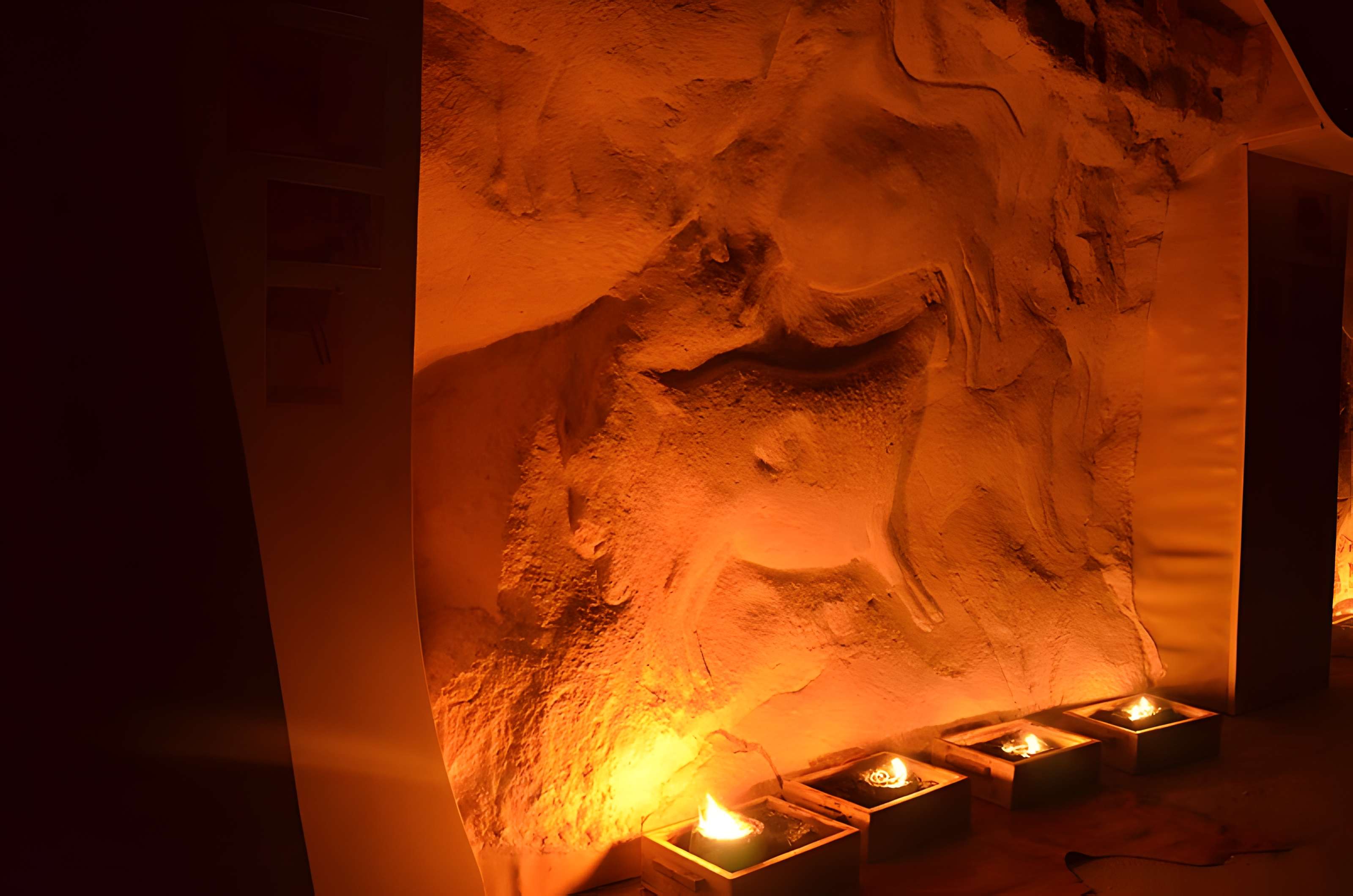 Roc-aux-Sorciers d'Angles-sur-l'Anglin