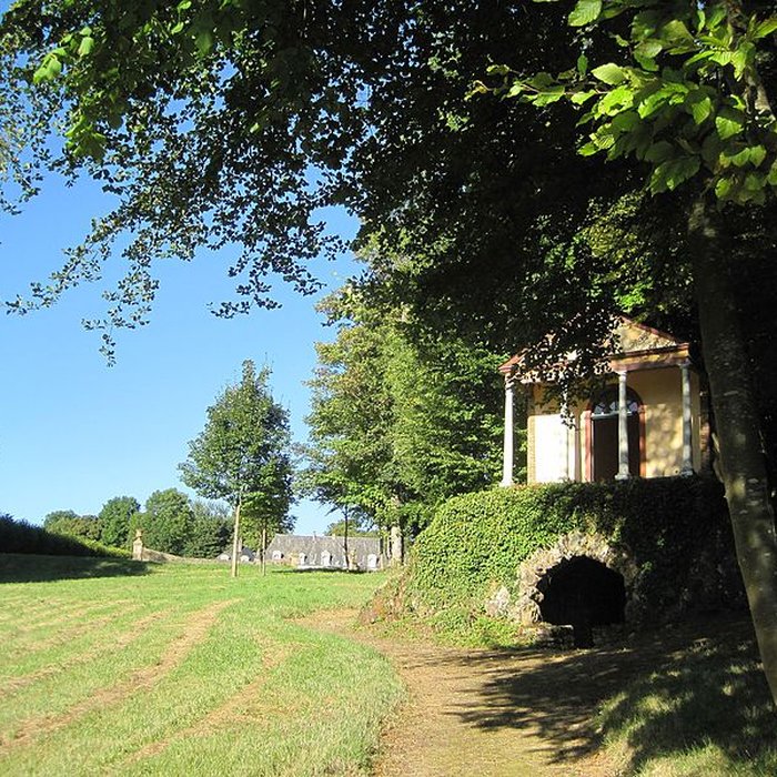 Photo de Château du Tertre également sur commune de Saint-Martin-du-Vieux-Bellême