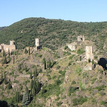 Ruines des quatre châteaux de Lastours