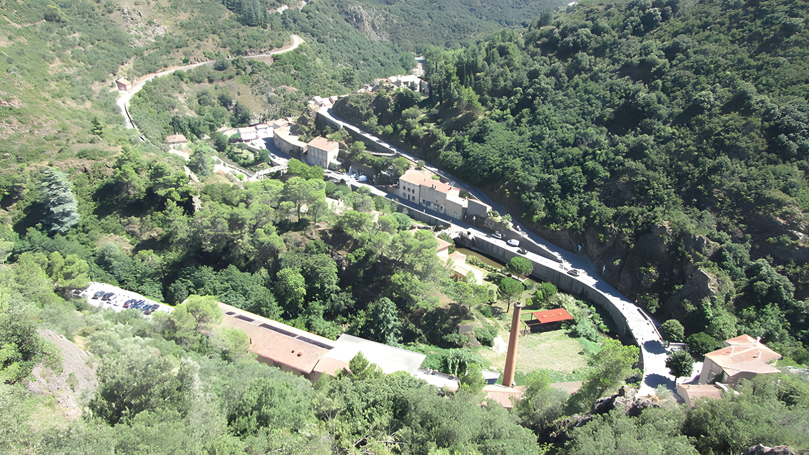Ruines des quatre châteaux de Lastours