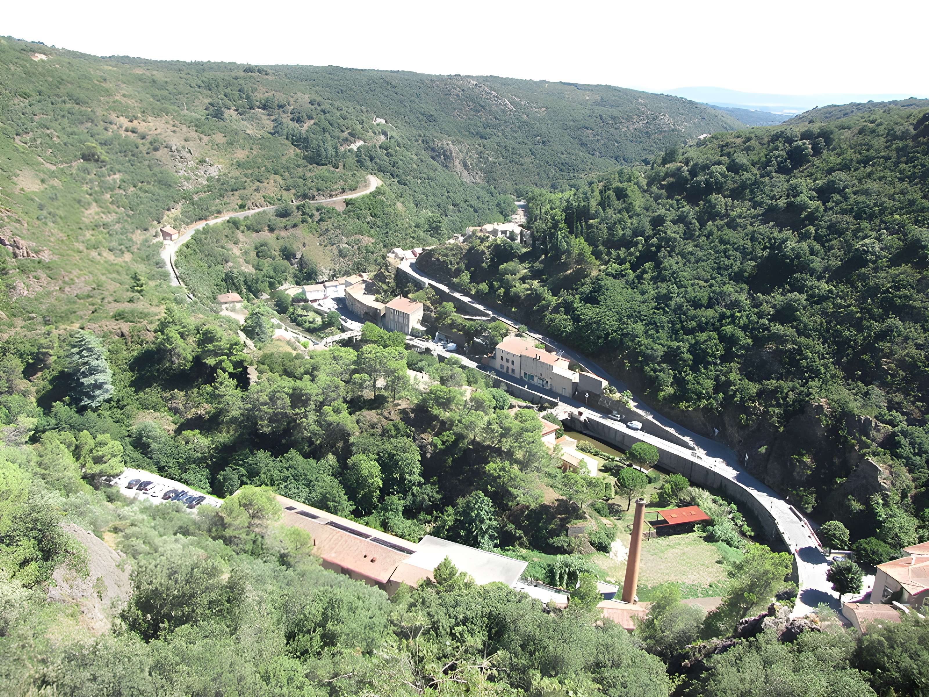 Ruines des quatre châteaux de Lastours