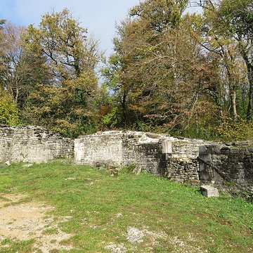 Ruines du Chateau de Présilly