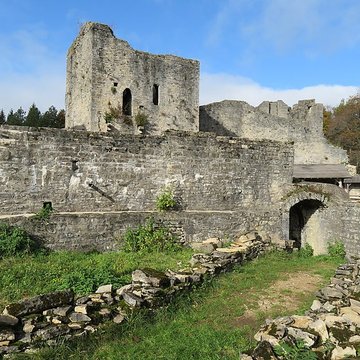 Ruines du Chateau de Présilly