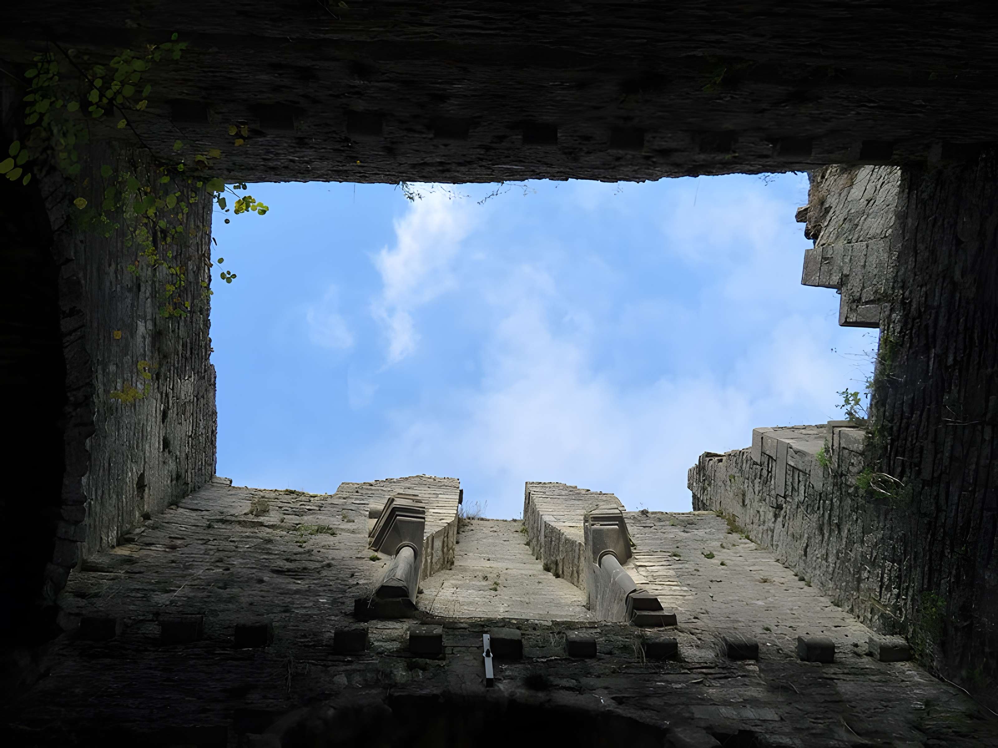 Ruines du Chateau de Présilly