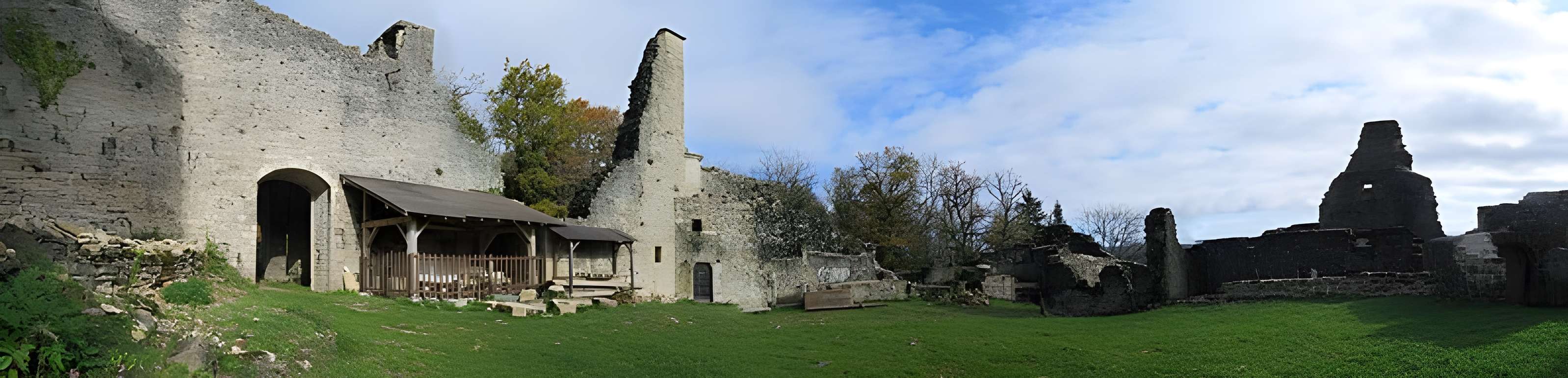 Ruines du Chateau de Présilly