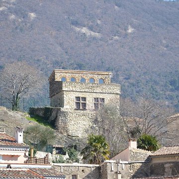 chateau vieux de nyons