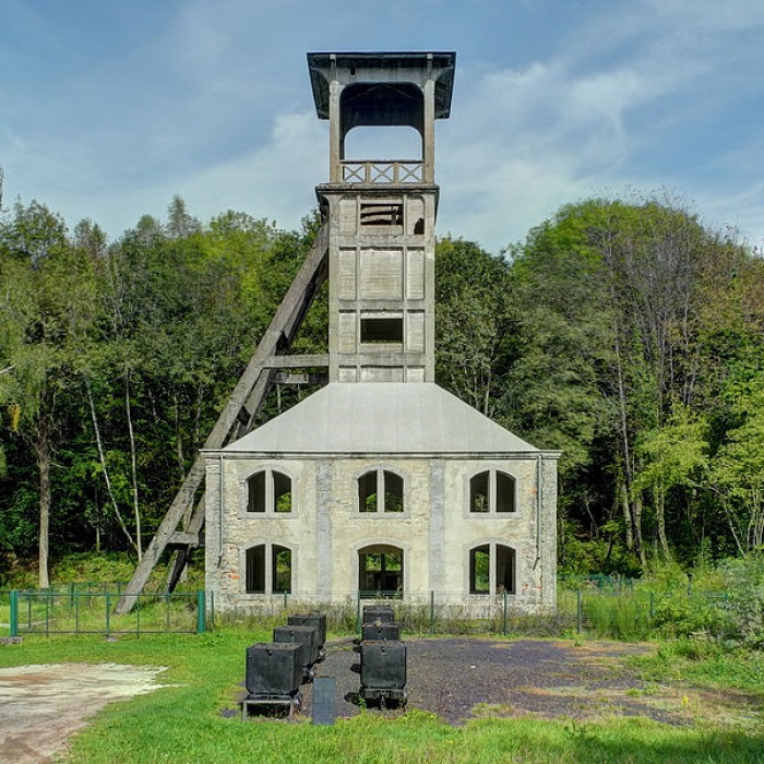 Photo de Chevalement du puits Sainte-Marie à Ronchamp
