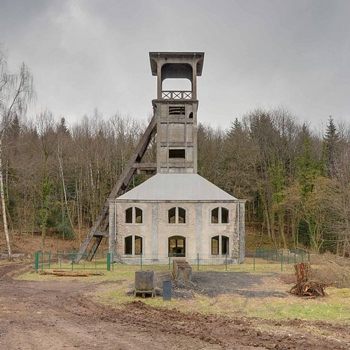 Photo de Chevalement du puits Sainte-Marie à Ronchamp