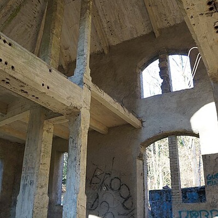 Photo de Chevalement du puits Sainte-Marie à Ronchamp