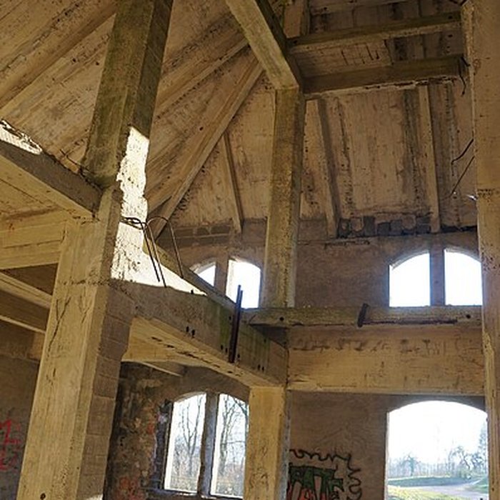 Photo de Chevalement du puits Sainte-Marie à Ronchamp