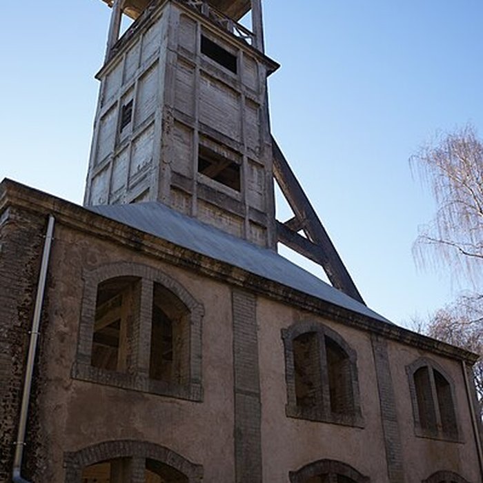 Photo de Chevalement du puits Sainte-Marie à Ronchamp