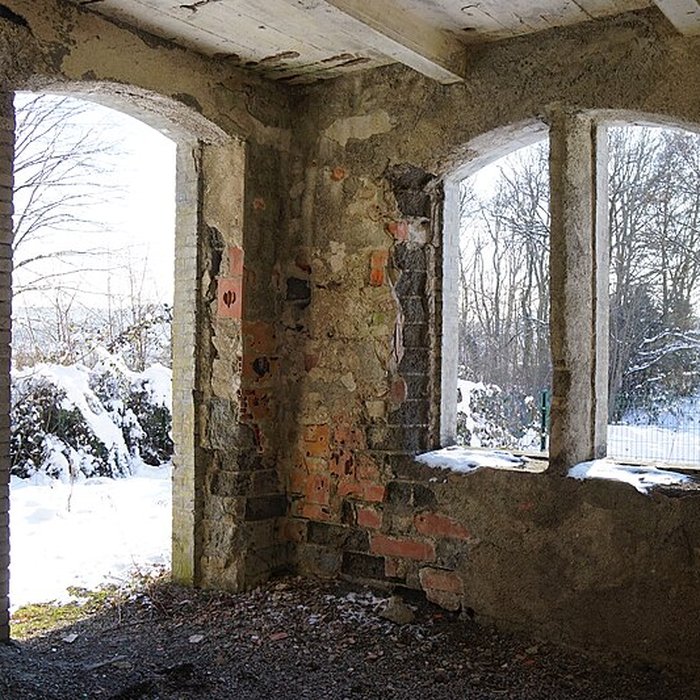 Photo de Chevalement du puits Sainte-Marie à Ronchamp