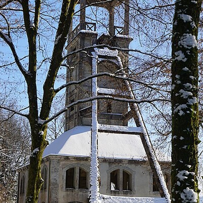 Photo de Chevalement du puits Sainte-Marie à Ronchamp