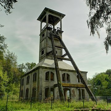 Chevalement du puits Sainte-Marie à Ronchamp