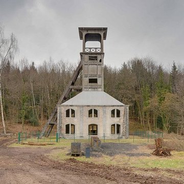 Chevalement du puits Sainte-Marie à Ronchamp