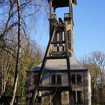 Chevalement du puits Sainte-Marie à Ronchamp
