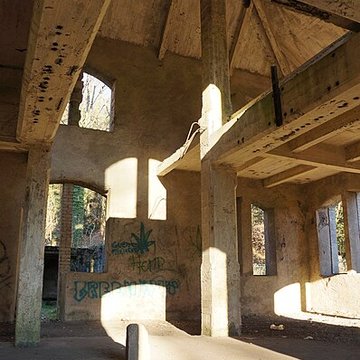 Chevalement du puits Sainte-Marie à Ronchamp