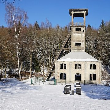 Chevalement du puits Sainte-Marie à Ronchamp