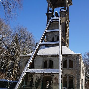 Chevalement du puits Sainte-Marie à Ronchamp
