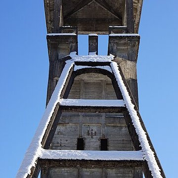 Chevalement du puits Sainte-Marie à Ronchamp
