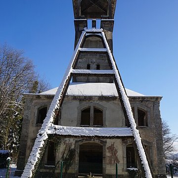 Chevalement du puits Sainte-Marie à Ronchamp
