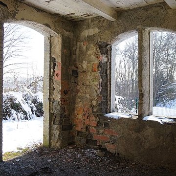 Chevalement du puits Sainte-Marie à Ronchamp