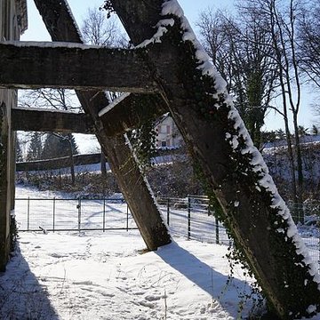 Chevalement du puits Sainte-Marie à Ronchamp