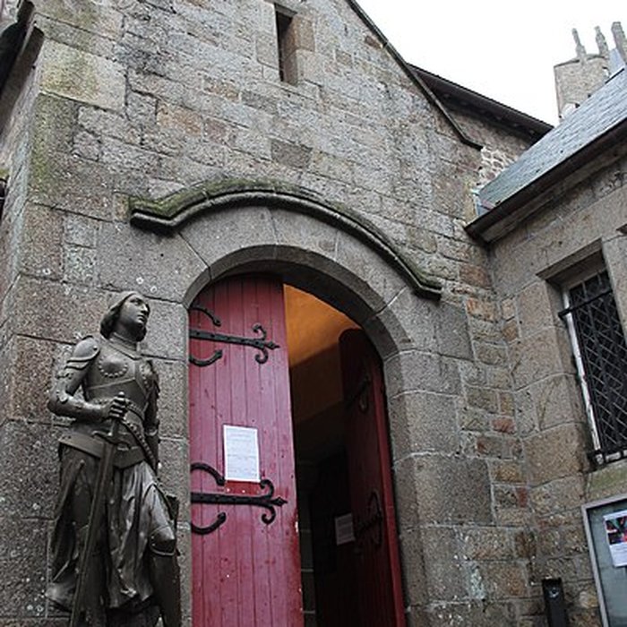 Photo de Cimetière communal et son enceinte entourant léglise
