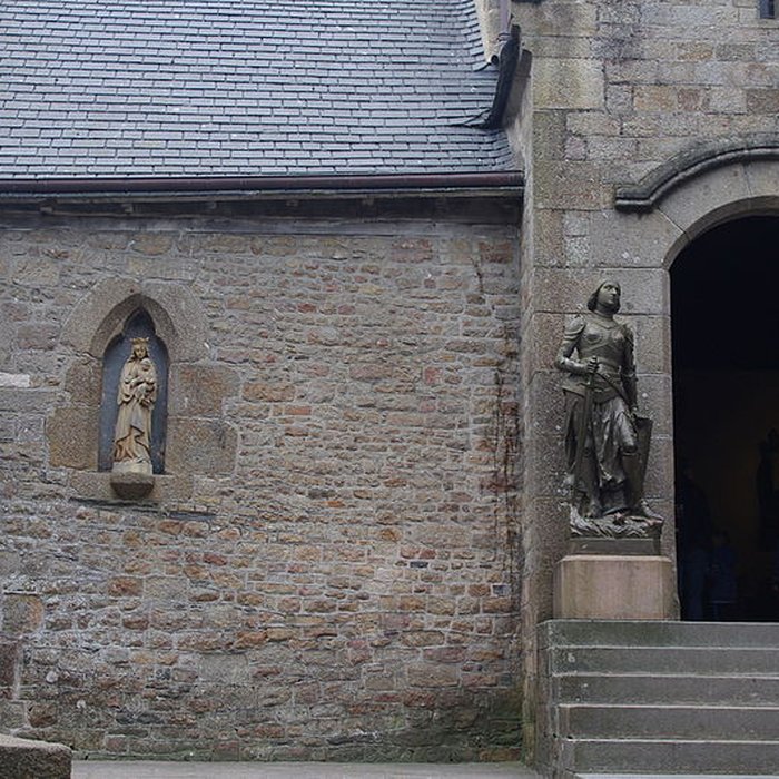Photo de Cimetière communal et son enceinte entourant léglise
