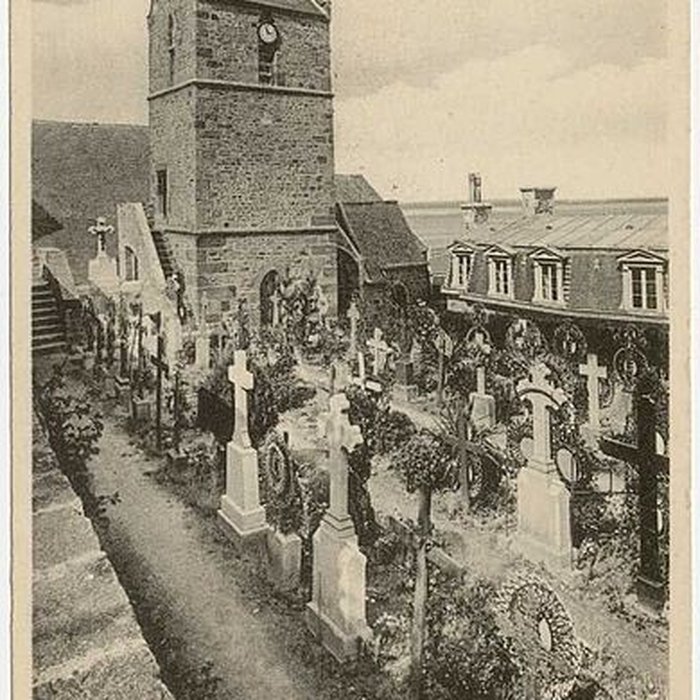 Photo de Cimetière communal et son enceinte entourant léglise