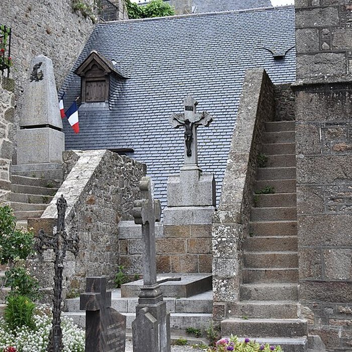 Photo de Cimetière communal et son enceinte entourant léglise