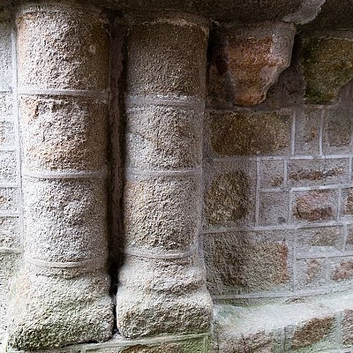 Photo de Cimetière communal et son enceinte entourant léglise